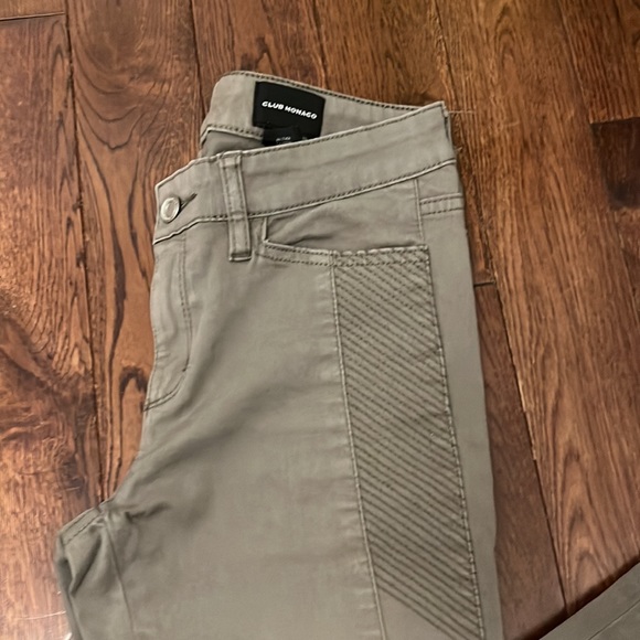 Pants - Picture 2 of 7